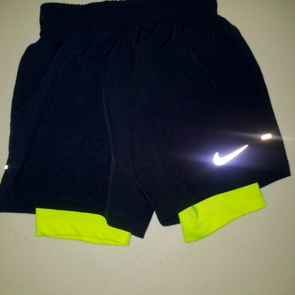 Kids size 4 nike shorts